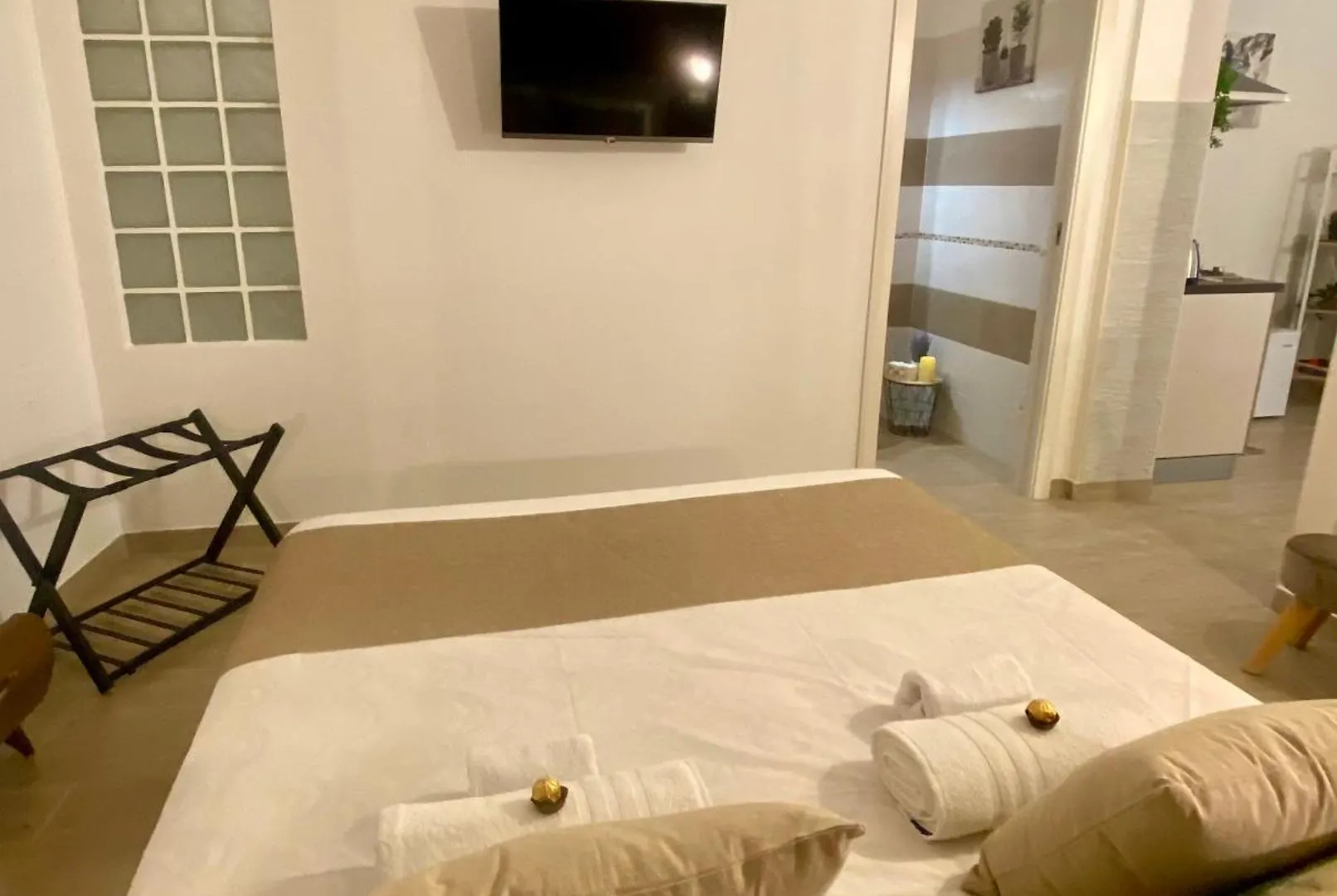 Settevanelle Apartments مازارا ديل فالو 0*,